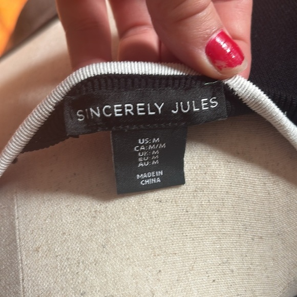 Sincerely Jules size medium 2 piece set - Picture 5 of 5